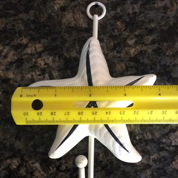 Starfish Wall Hooks & Decor - Picture 5 of 10